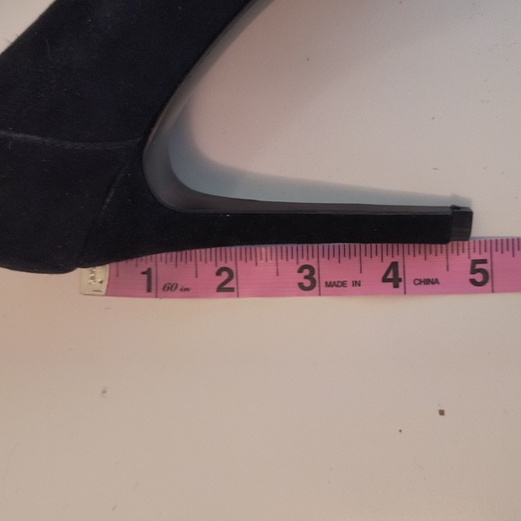Nine West Quarless Black Suede Leather Platform Pump size: 8.5M - Picture 11 of 12